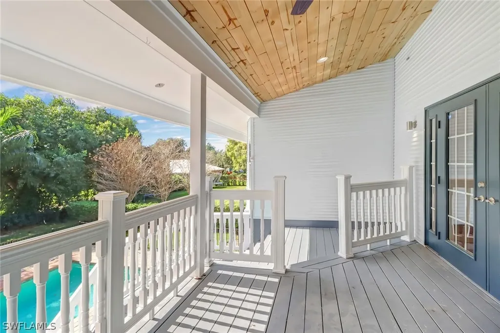 370 Burning Tree Drive Naples FL 34105