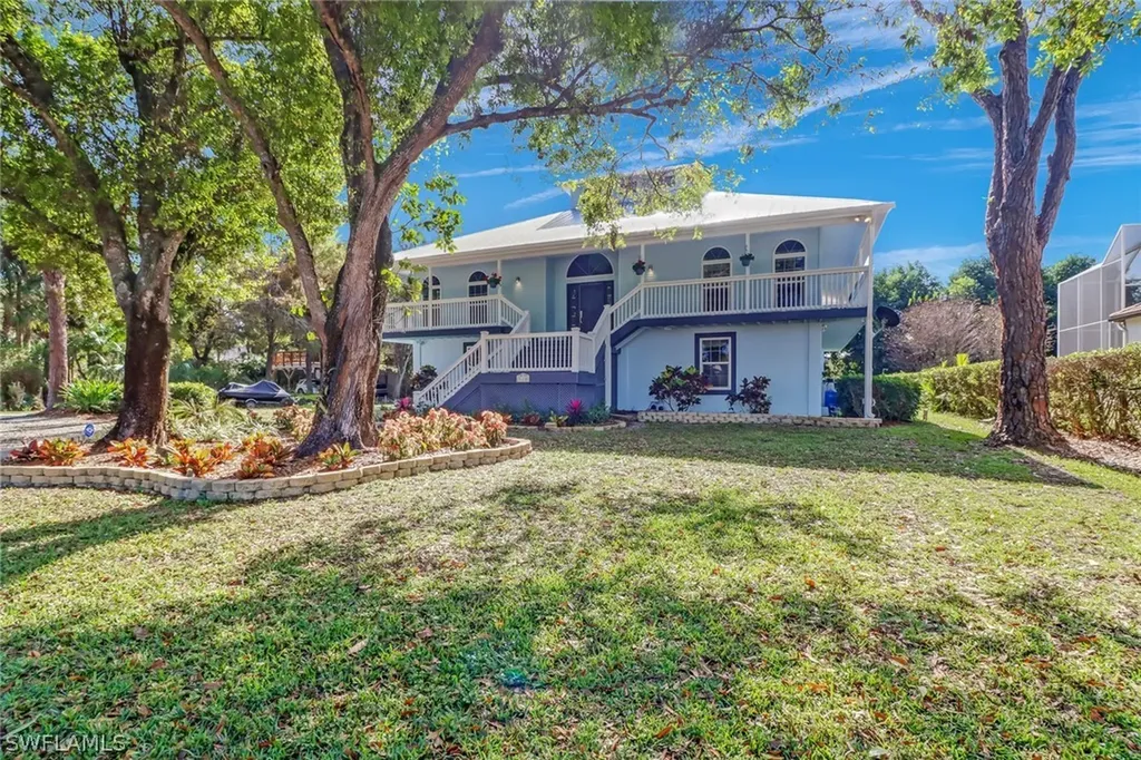 370 Burning Tree Drive Naples FL 34105