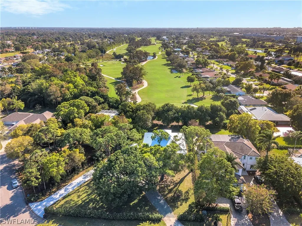 370 Burning Tree Drive Naples FL 34105