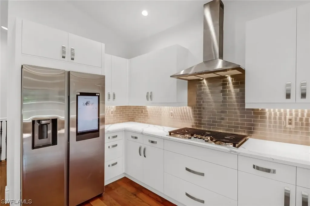 370 Burning Tree Drive Naples FL 34105