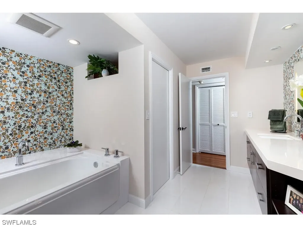 5555 Heron Point Drive Naples FL 34108