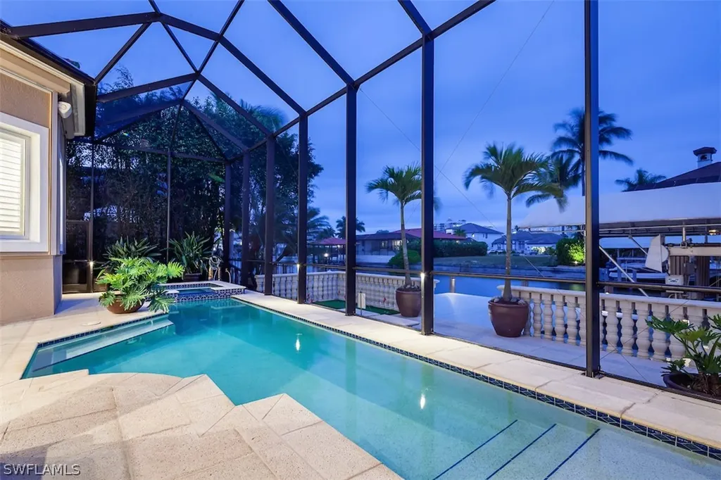 465 Egret Avenue Naples FL 34108