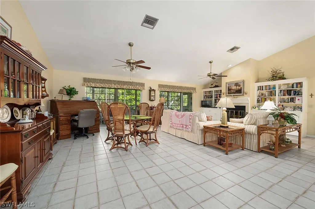 645 Oliva Street Sanibel FL 33957