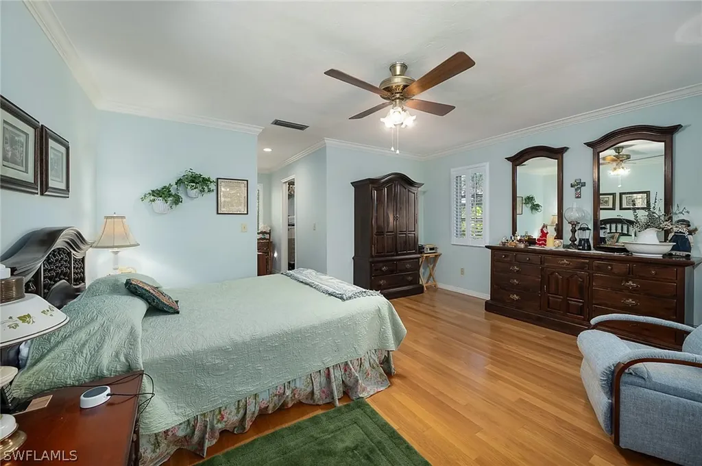 645 Oliva Street Sanibel FL 33957