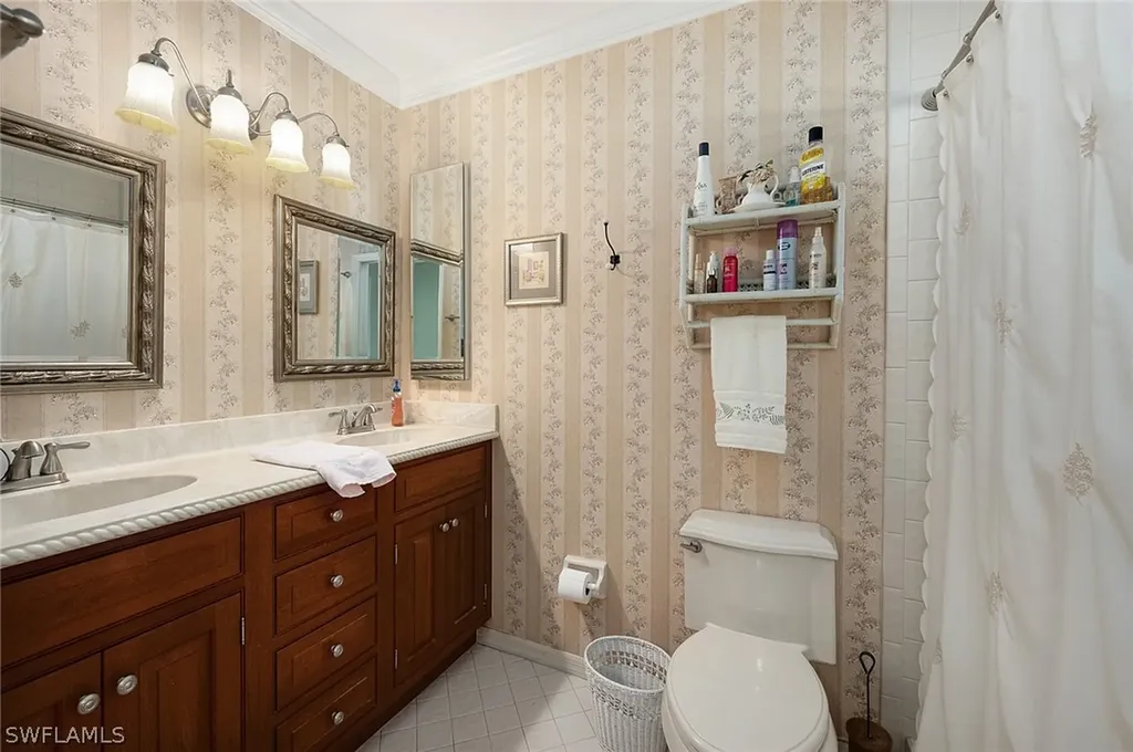 645 Oliva Street Sanibel FL 33957