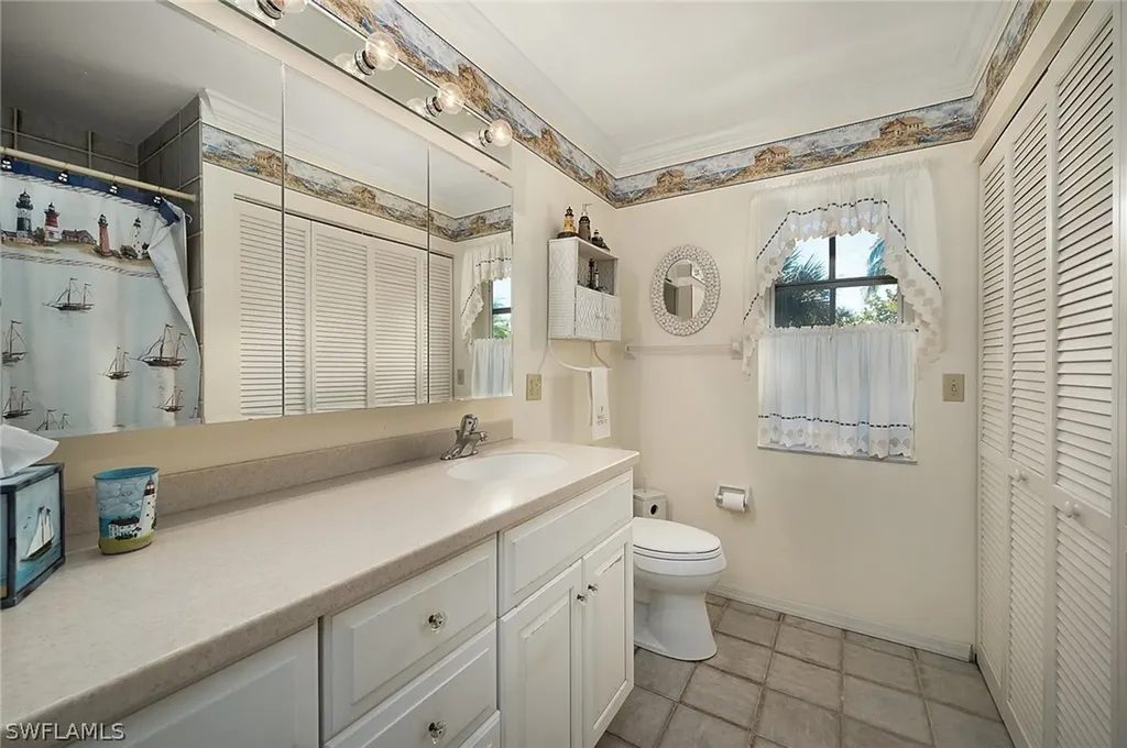 645 Oliva Street Sanibel FL 33957
