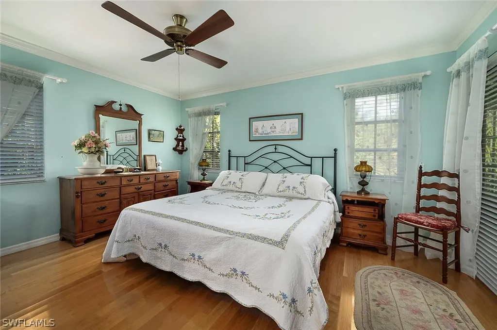 645 Oliva Street Sanibel FL 33957