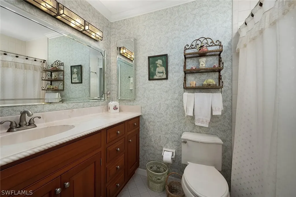 645 Oliva Street Sanibel FL 33957