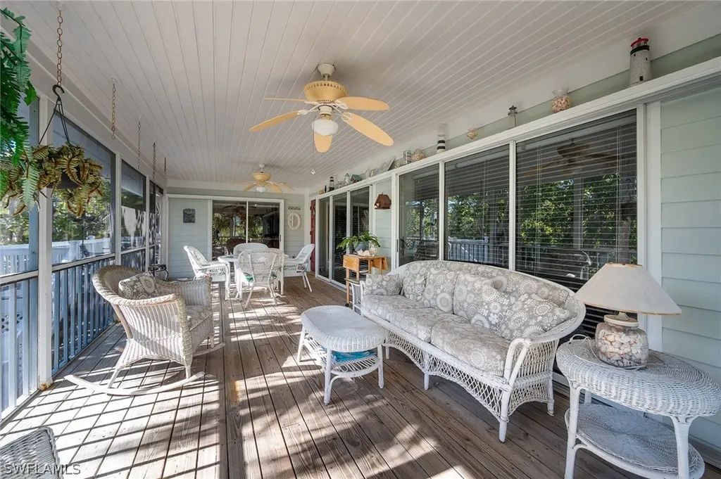 645 Oliva Street Sanibel FL 33957