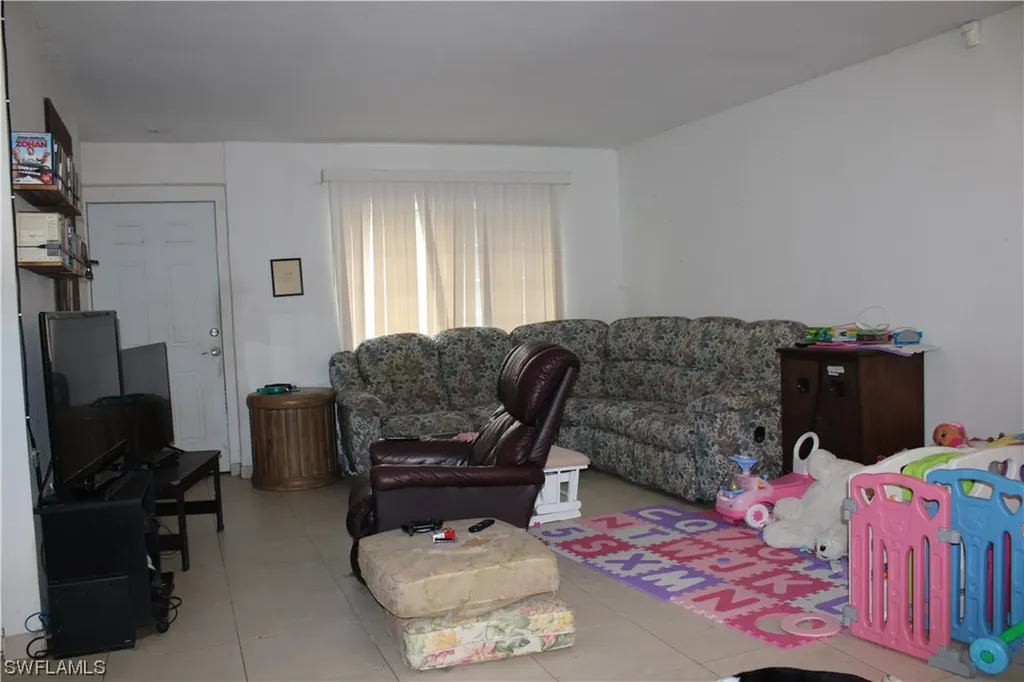4530 18th Street NE Naples FL 34120