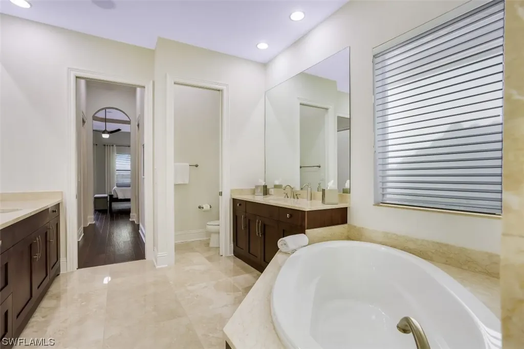 11870 Via Novelli Court Miromar Lakes FL 33913