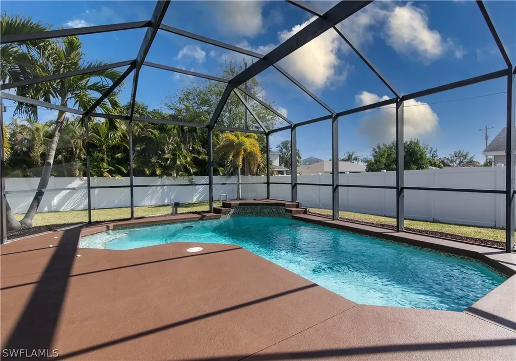 2711 SW 1st Avenue Cape Coral FL 33914