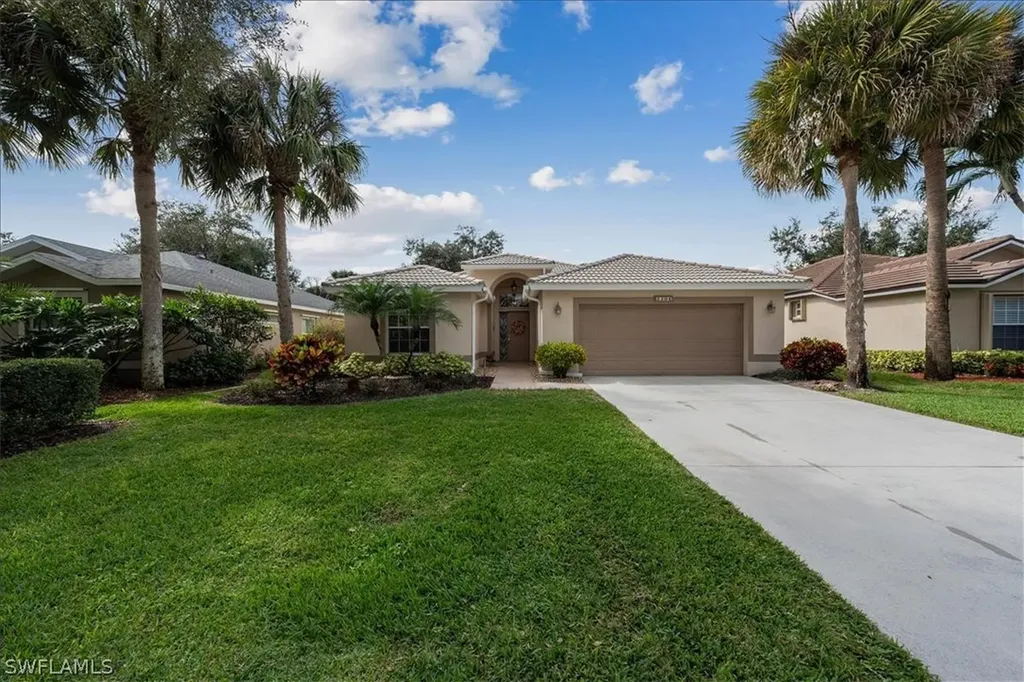 Naples FL, 2304 Heritage Greens Drive