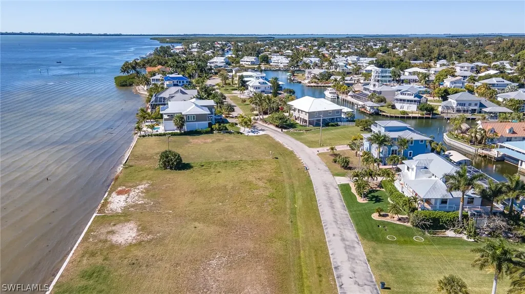 2192 Macadamia Lane St. James City FL 33956