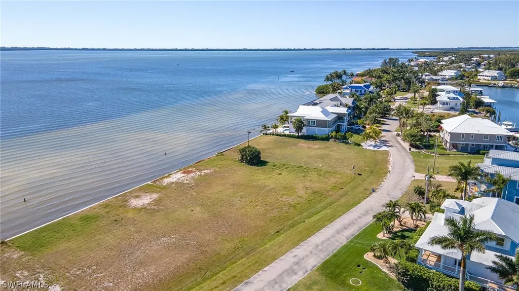 2192 Macadamia Lane St. James City FL 33956
