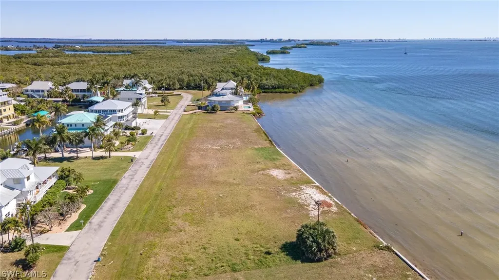 2192 Macadamia Lane St. James City FL 33956