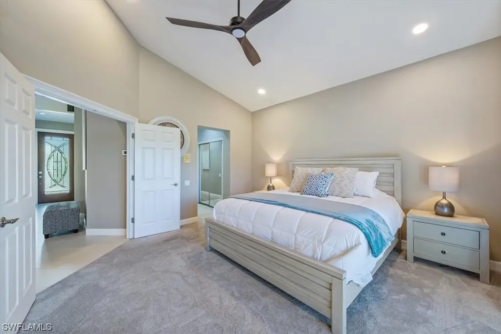 64 Fountain Circle Naples FL 34119