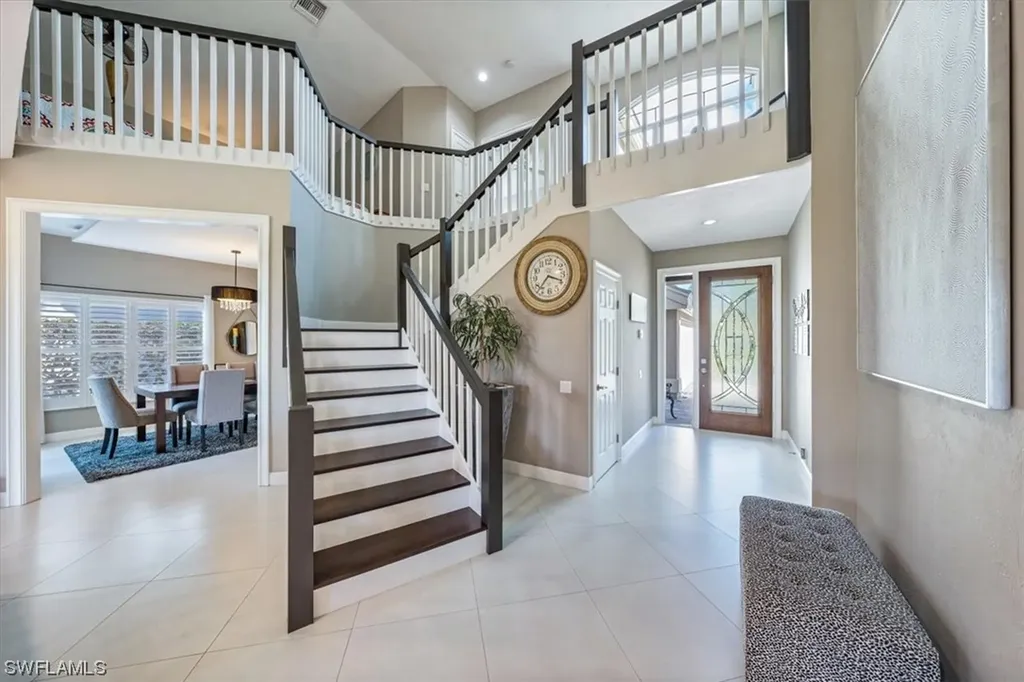 64 Fountain Circle Naples FL 34119