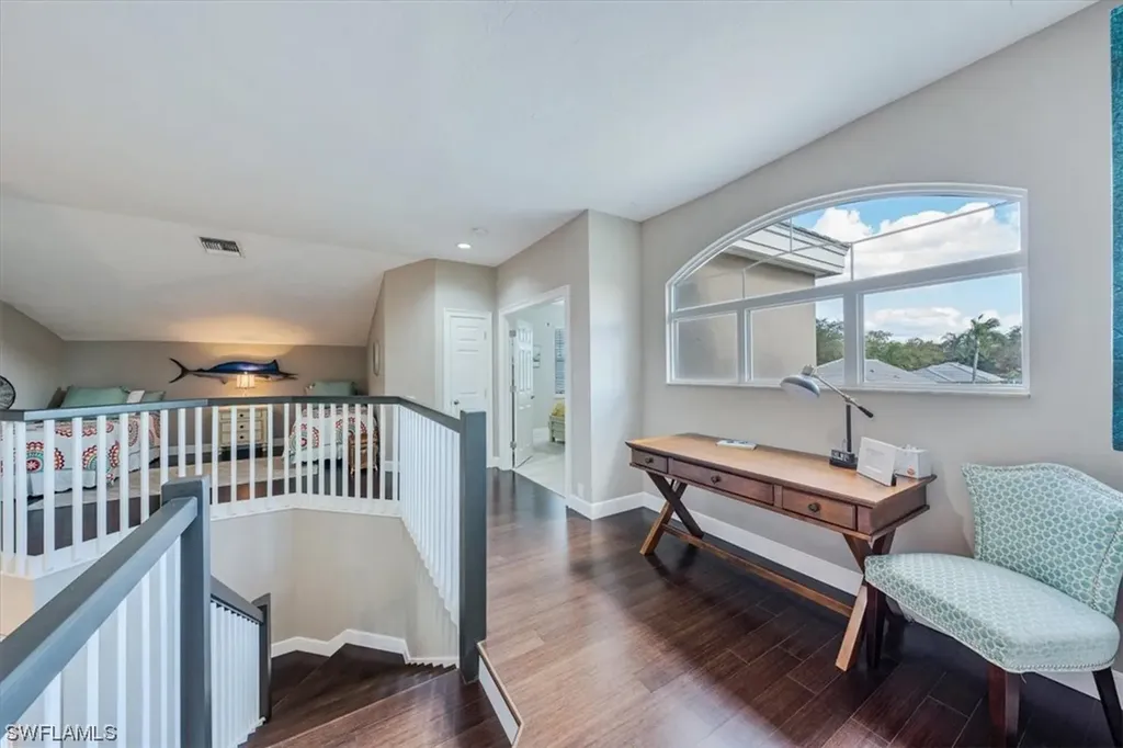 64 Fountain Circle Naples FL 34119