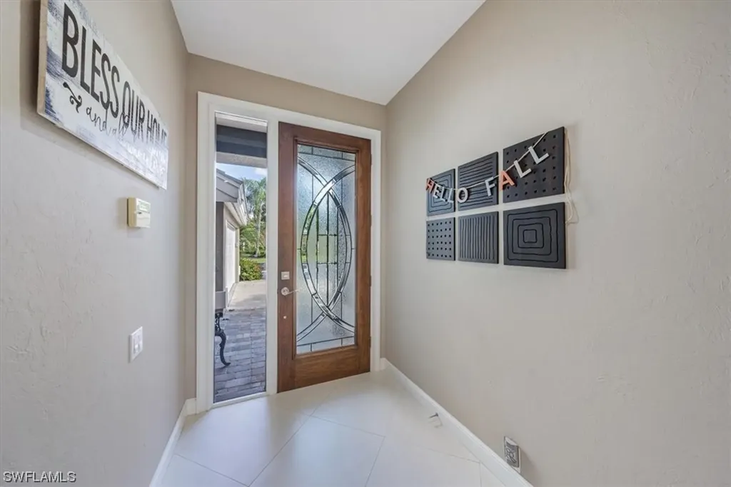 64 Fountain Circle Naples FL 34119