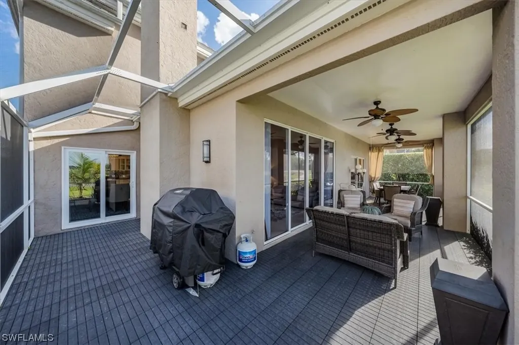 64 Fountain Circle Naples FL 34119