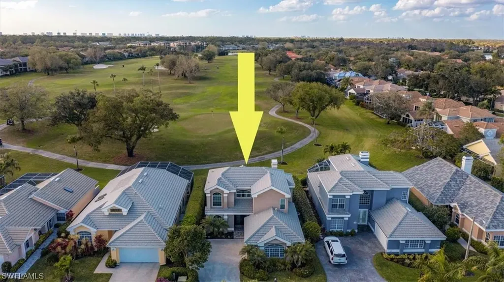 64 Fountain Circle Naples FL 34119