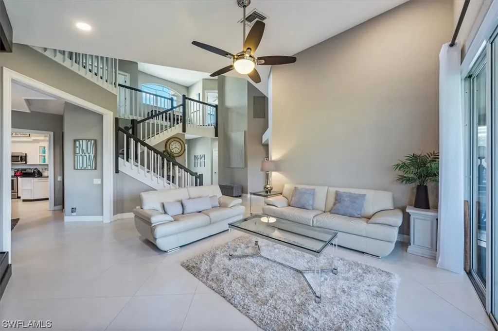 64 Fountain Circle Naples FL 34119