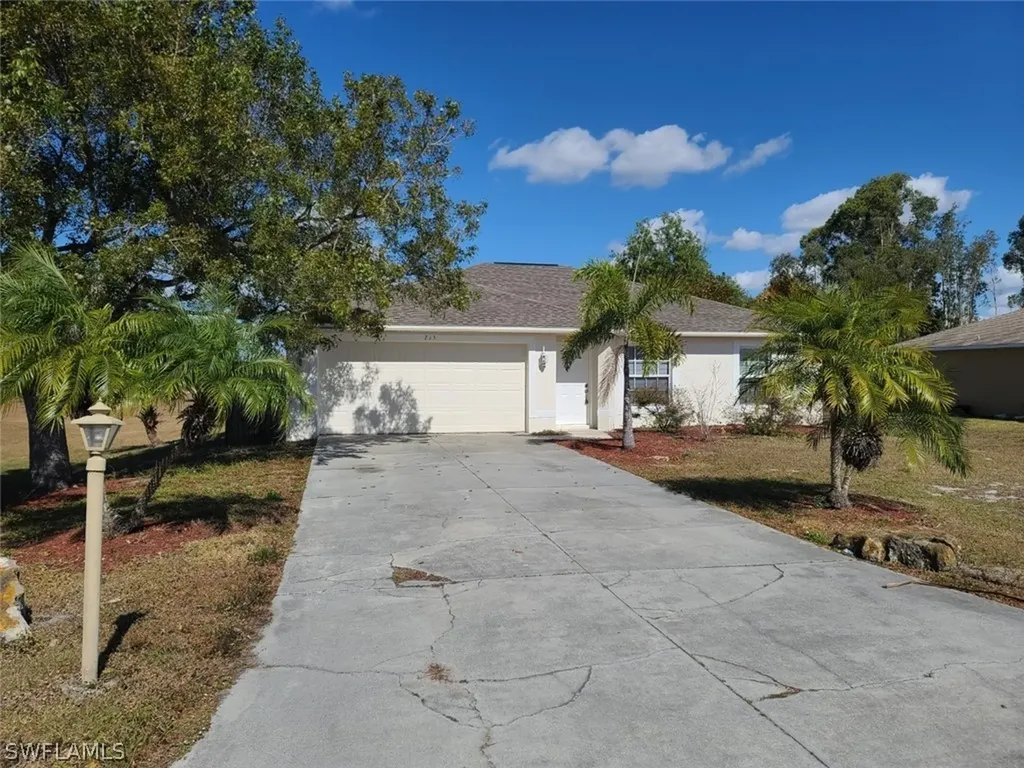 215 Manasota Street Fort Myers FL 33913