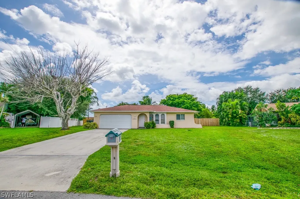 3514 SE 11th Avenue Cape Coral FL 33904