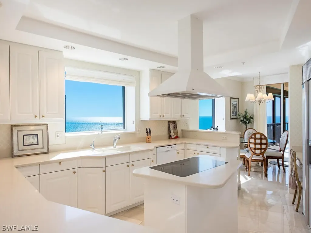 8665 Bay Colony Drive Naples FL 34108