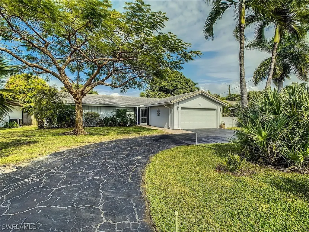 1171 26th Avenue N Naples FL 34103
