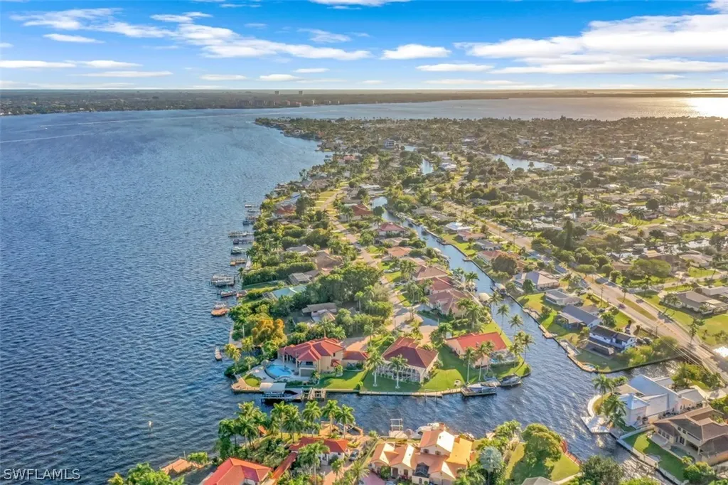 5230 Nautilus Drive Cape Coral FL 33904
