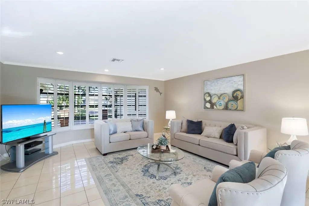 5230 Nautilus Drive Cape Coral FL 33904