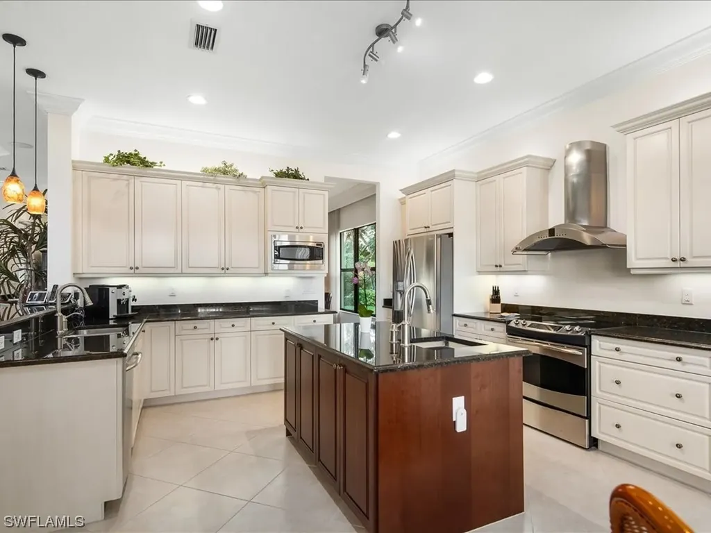 3225 Atlantic Circle Naples FL 34119