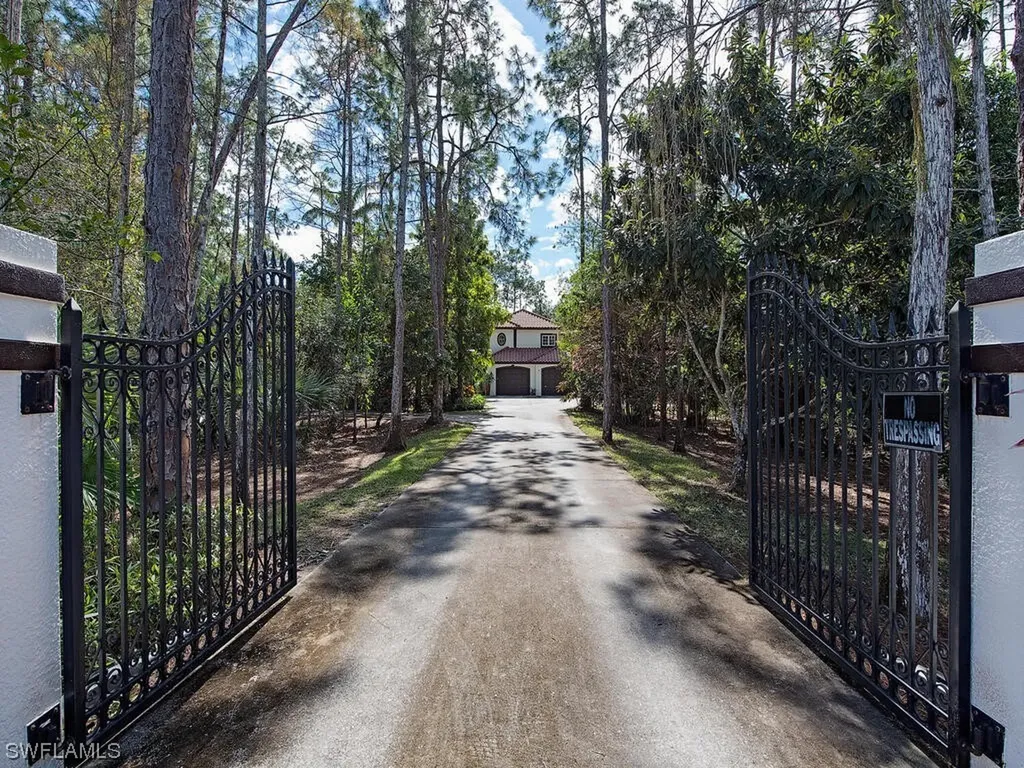 4930 Mahogany Ridge Drive Naples FL 34119