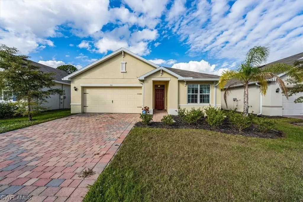 733 Hadley Street W Naples FL 34104