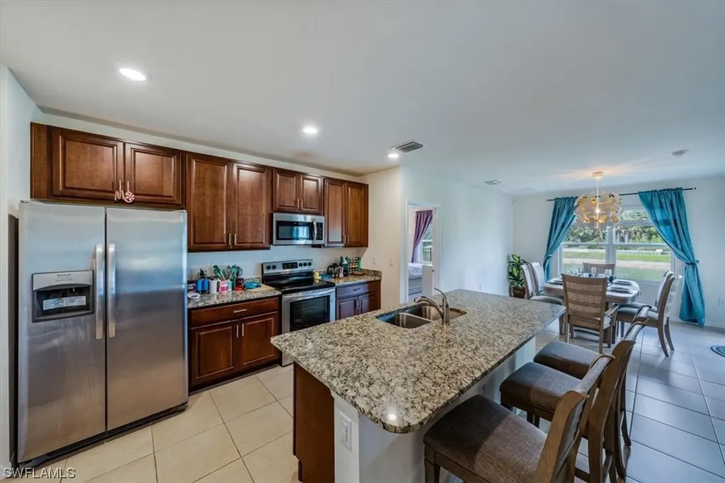 733 Hadley Street W Naples FL 34104