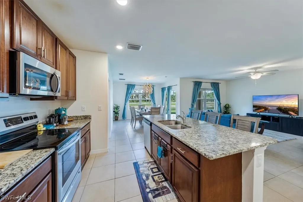 733 Hadley Street W Naples FL 34104