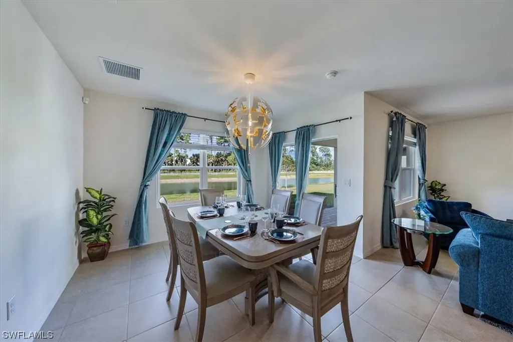 733 Hadley Street W Naples FL 34104