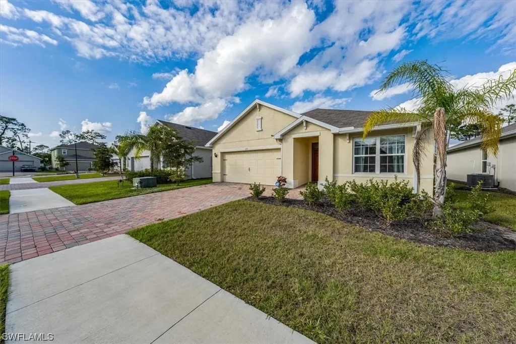 733 Hadley Street W Naples FL 34104