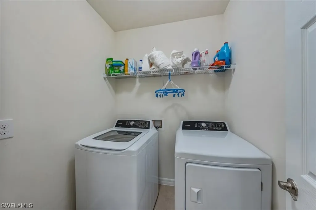 733 Hadley Street W Naples FL 34104