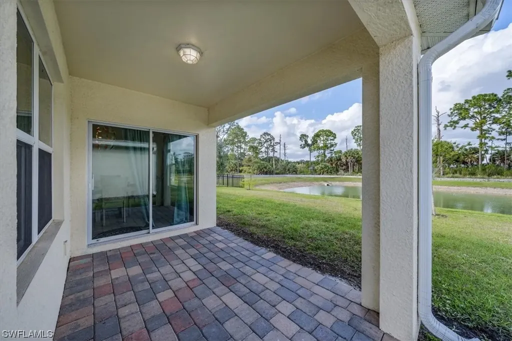 733 Hadley Street W Naples FL 34104