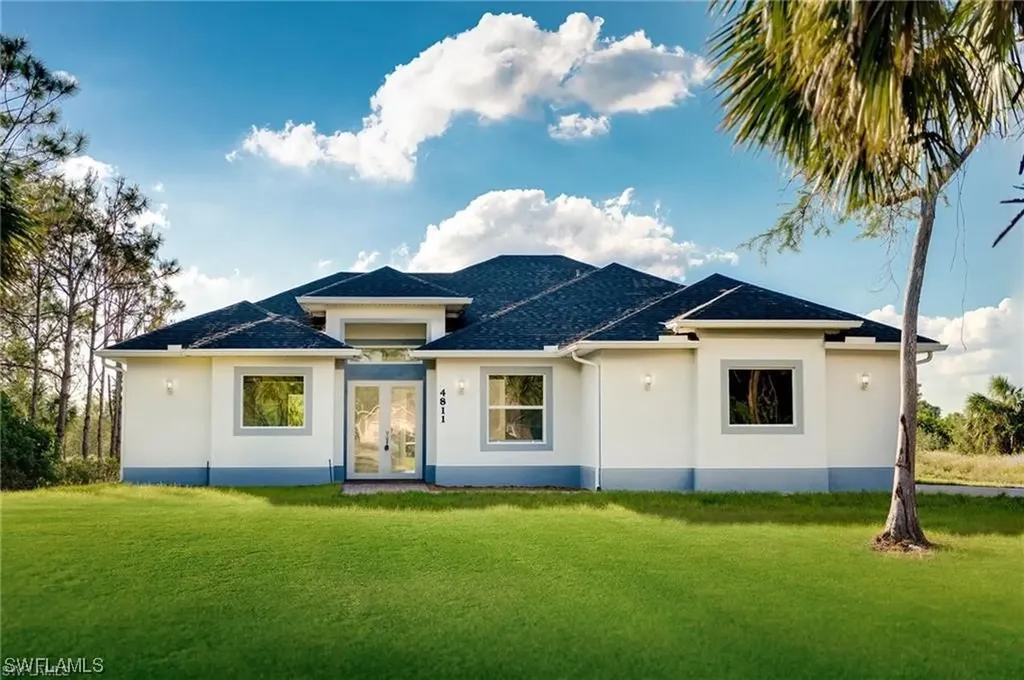 4811 12th Street NE Naples FL 34120