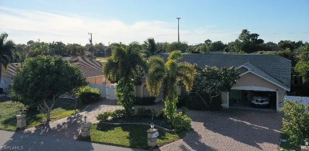 3814 SW 6th Place Cape Coral FL 33914