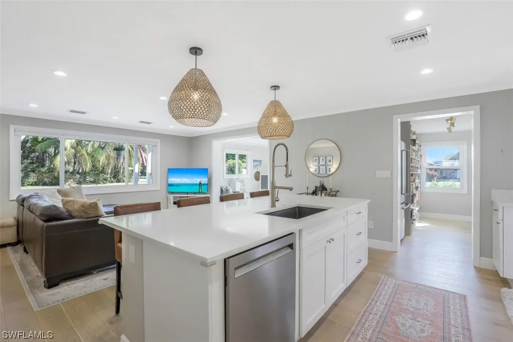 1091 22nd Avenue N Naples FL 34103