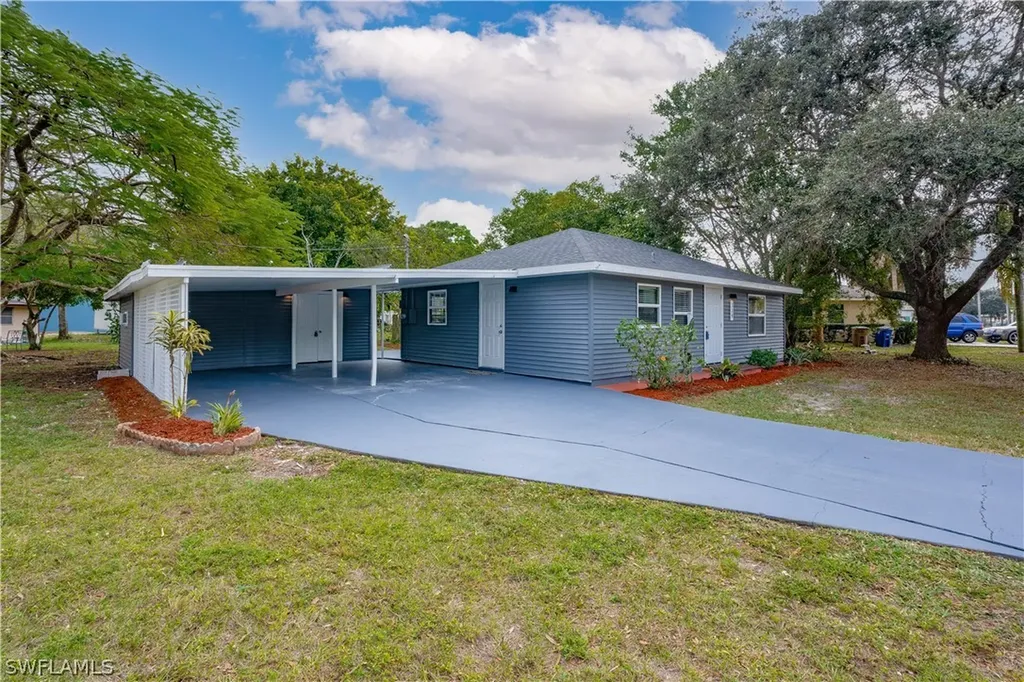 339 Flamingo Circle Fort Myers FL 33905