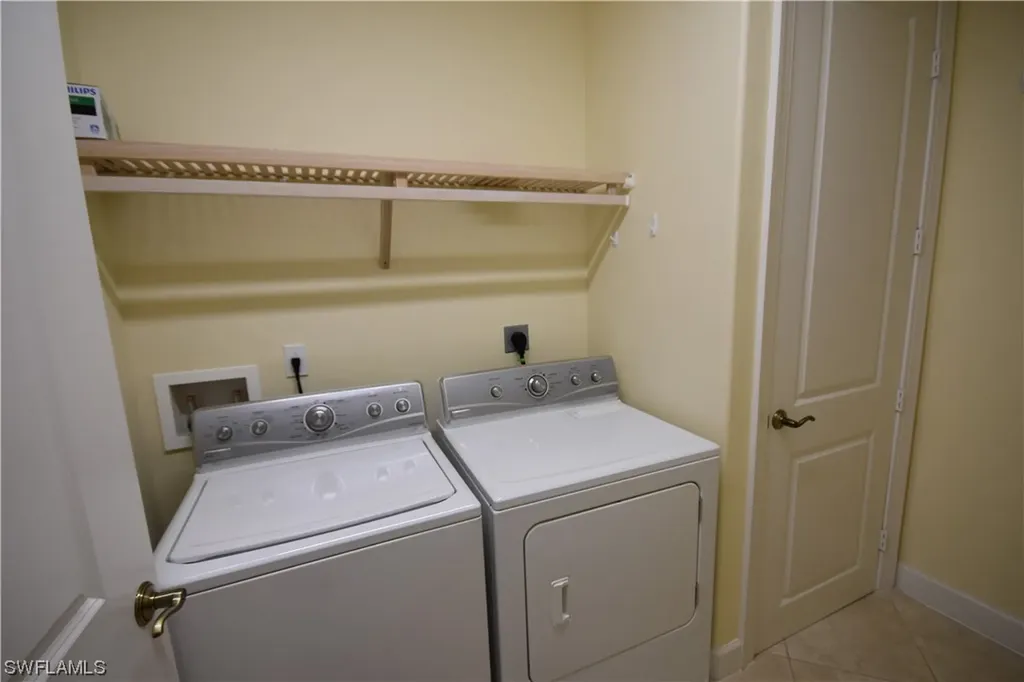 1540 Blue Point Avenue Naples FL 34102