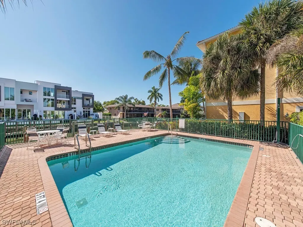 1540 Blue Point Avenue Naples FL 34102
