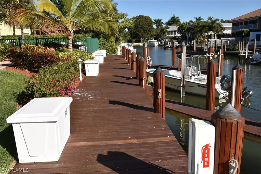 1540 Blue Point Avenue Naples FL 34102