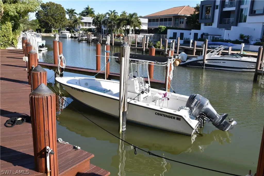 1540 Blue Point Avenue Naples FL 34102